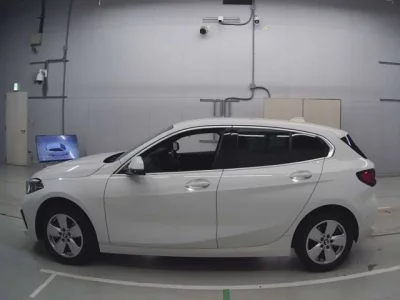 BMW 1-Series  с аукциона в Японии