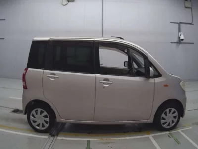 Daihatsu TANTO EXE