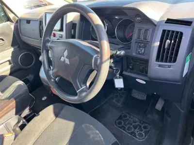 Mitsubishi DELICA D5