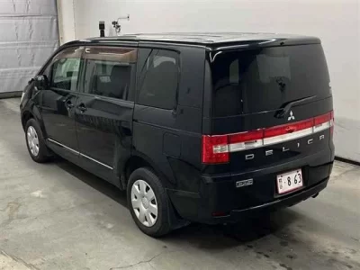 Mitsubishi DELICA D5