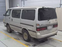 Toyota HIACE лот № 10018 оценка 3  с аукциона в Японии 5