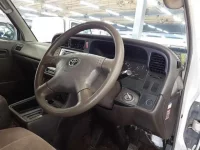 Toyota HIACE лот № 10018 оценка 3  с аукциона в Японии 6