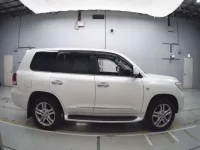 Toyota LAND CRUISER лот № 33012 оценка 3.5  с аукциона в Японии 2