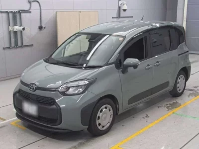 Toyota SIENTA  с аукциона в Японии