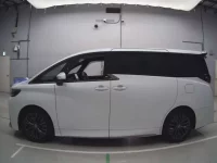 Toyota VELLFIRE лот № 36031 оценка 5  с аукциона в Японии 3