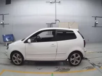 Volkswagen POLO лот № 38053 оценка 4  с аукциона в Японии 3