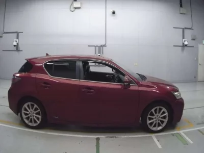 Lexus CT  с аукциона в Японии