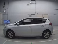Toyota AURIS лот № 36058 оценка 4  с аукциона в Японии 3
