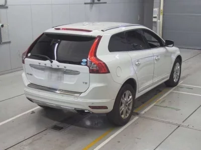 Volvo XC60  с аукциона в Японии