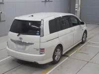 Toyota ISIS лот № 10081 оценка R  с аукциона в Японии 1