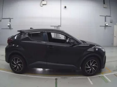 Toyota C-HR  с аукциона в Японии