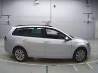 Volkswagen GOLF VARIANT лот № 38085 оценка 4  с аукциона в Японии 2