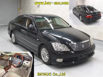 Toyota CROWN  с аукциона в Японии