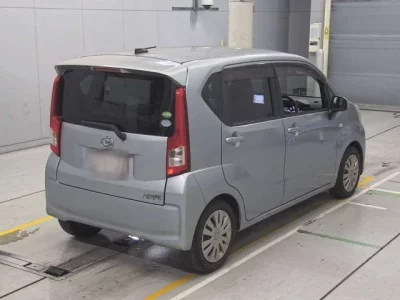 Daihatsu MOVE  с аукциона в Японии