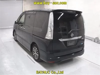 Nissan SERENA  с аукциона в Японии