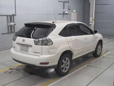 Toyota HARRIER  с аукциона в Японии