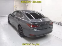 Lexus ES лот № 60022 оценка 5  с аукциона в Японии 1