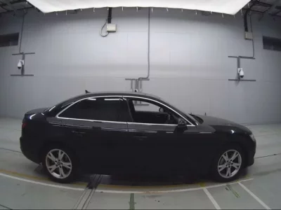 Audi A4  с аукциона в Японии