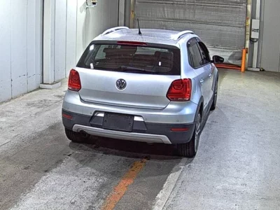 Volkswagen CROSS POLO