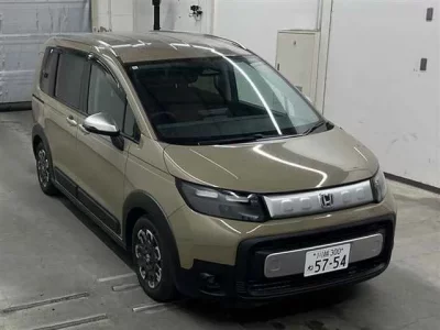 Honda FREED  с аукциона в Японии