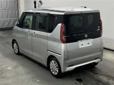 Nissan ROOX  с аукциона в Японии