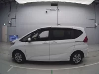 Honda FREED лот № 36097 оценка 5  с аукциона в Японии 3