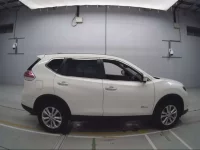 Nissan X-TRAIL лот № 10131 оценка 4  с аукциона в Японии 2