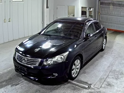 Honda INSPIRE  с аукциона в Японии