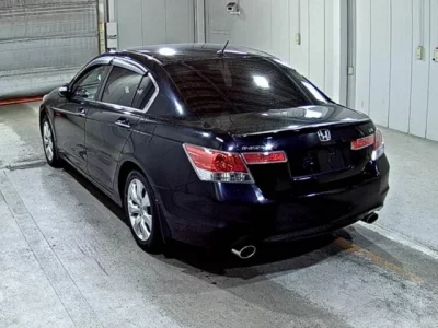 Honda INSPIRE  с аукциона в Японии