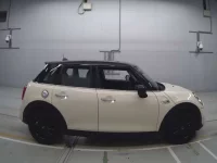 BMW MINI лот № 38132 оценка 4.5  с аукциона в Японии 2