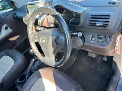 Toyota IQ  с аукциона в Японии