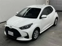 Toyota YARIS лот № 30077 оценка 5  с аукциона в Японии 3