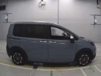 Honda FREED лот № 33100 оценка 5  с аукциона в Японии 2