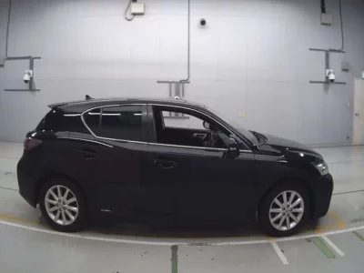 Lexus CT  с аукциона в Японии