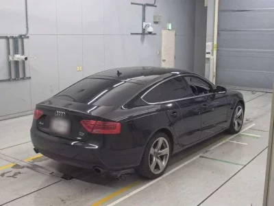 Audi A5  с аукциона в Японии