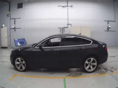 Audi A5  с аукциона в Японии