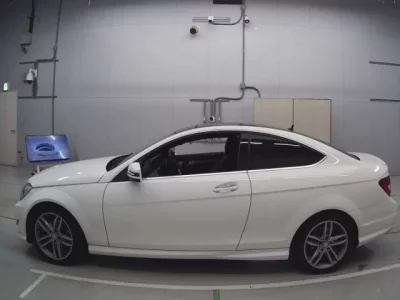 Mercedes-Benz C CLASS  с аукциона в Японии