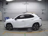 Lexus UX лот № 36130 оценка 5  с аукциона в Японии 3