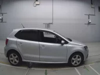 Volkswagen POLO лот № 38151 оценка 4  с аукциона в Японии 2