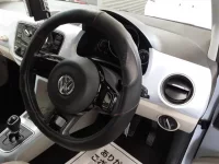 Volkswagen UP лот № 38152 оценка 4  с аукциона в Японии 6