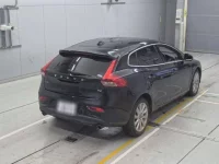 Volvo V40 лот № 38164 оценка 3.5  с аукциона в Японии 1