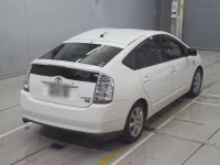 Toyota PRIUS лот № 10186 оценка 4  с аукциона в Японии 1