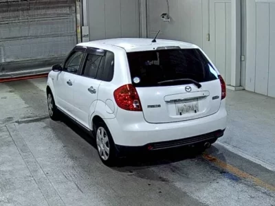 Mazda VERISA  с аукциона в Японии