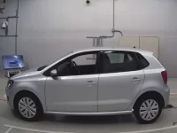Volkswagen POLO лот № 38174 оценка 4  с аукциона в Японии 3