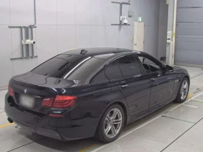 BMW 5-Series  с аукциона в Японии