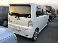 Toyota PIXIS SPACE лот № 158 оценка 4  с аукциона в Японии 4