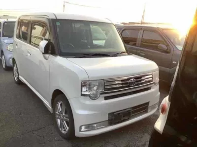 Toyota PIXIS SPACE