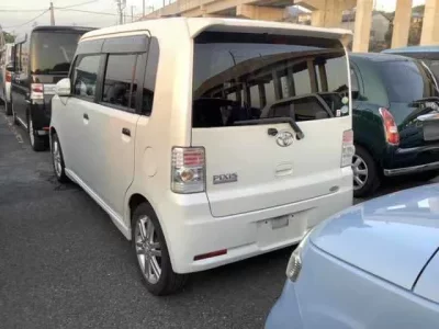 Toyota PIXIS SPACE