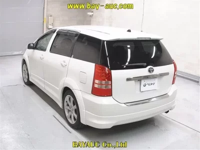 Toyota WISH  с аукциона в Японии