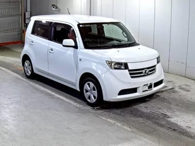 Toyota BB  с аукциона в Японии